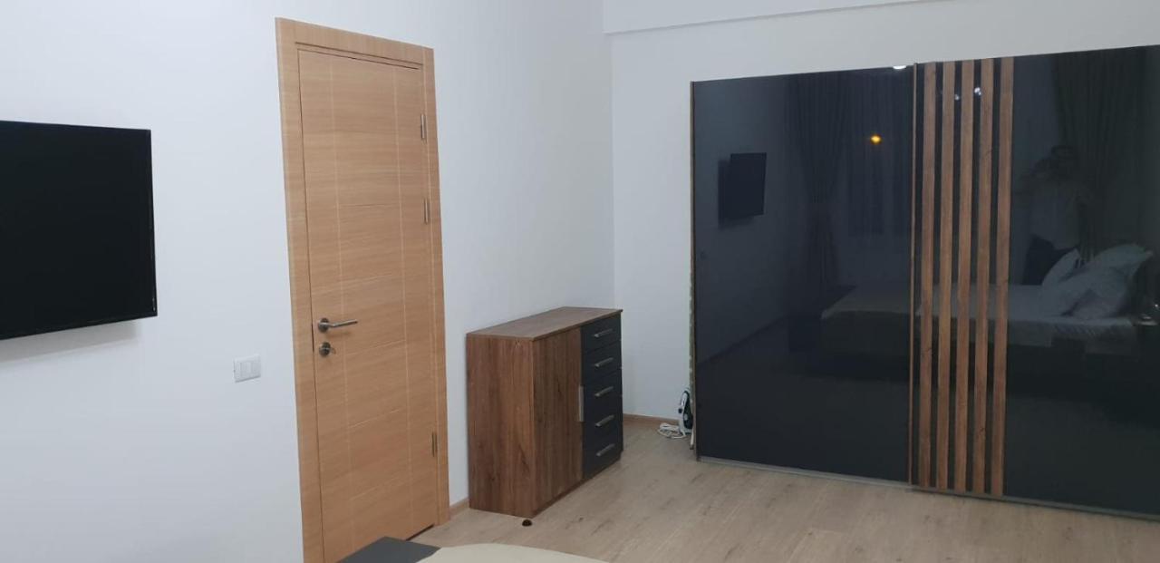 Apartament Laura Solid House Мамая Екстериор снимка