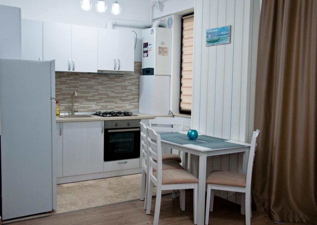 Apartament Laura Solid House Мамая Екстериор снимка