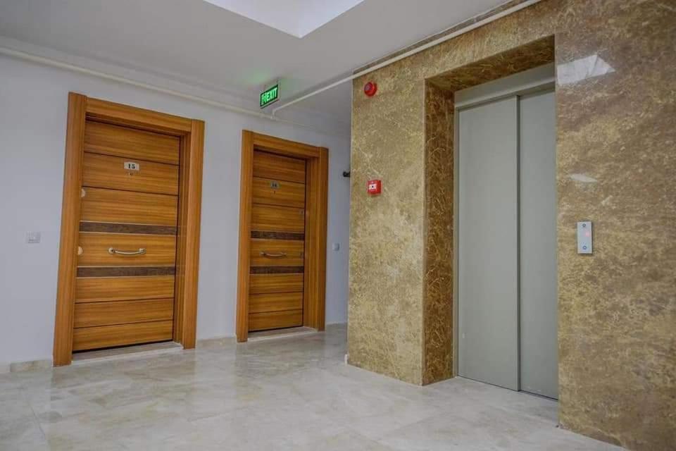 Apartament Laura Solid House Мамая Екстериор снимка